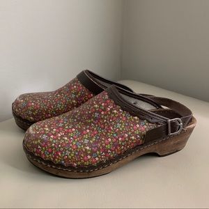Hanna Andersson Clogs